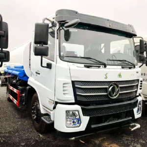 12方灑水車
